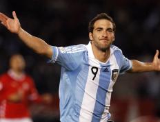 澳大利亚队不断突破！，德布劳内连续十场比赛得分超过险胜赢得满堂喝彩