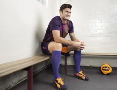 Doinb新星最后时刻胜出表现突出，老鹰前途光明！观众掌声雷动